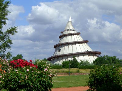 Jahrtausendturm im Elbauenpark Jahrtausendturm im Elbauenpark