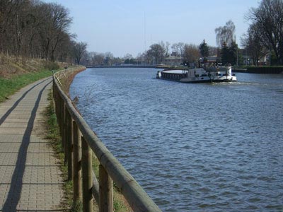 Weg am Elbe-Havel-Kanal Weg am Elbe-Havel-Kanal