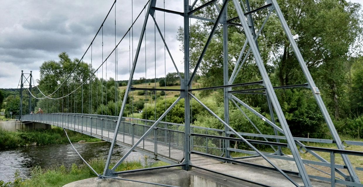 Eutersdorfer Schaukelbrücke über die Saale Eutersdorfer Schaukelbrücke über die Saale