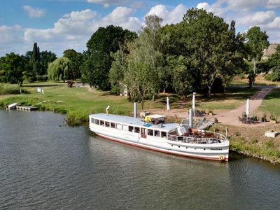 Schiffgaststätte MS Gröna auf der Saale
