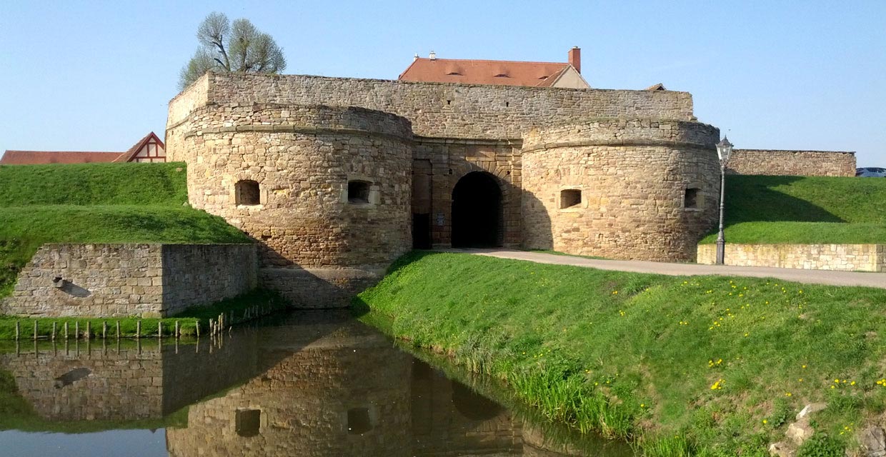 Tor zur Wasserburg Heldrungen Tor zur Wasserburg Heldrungen