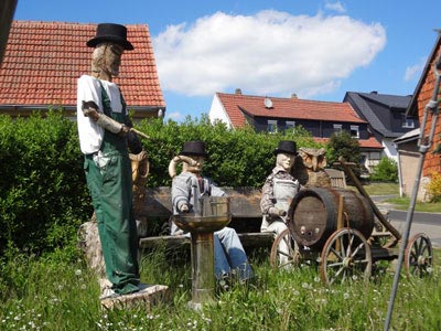 Figuren in Dachrieden